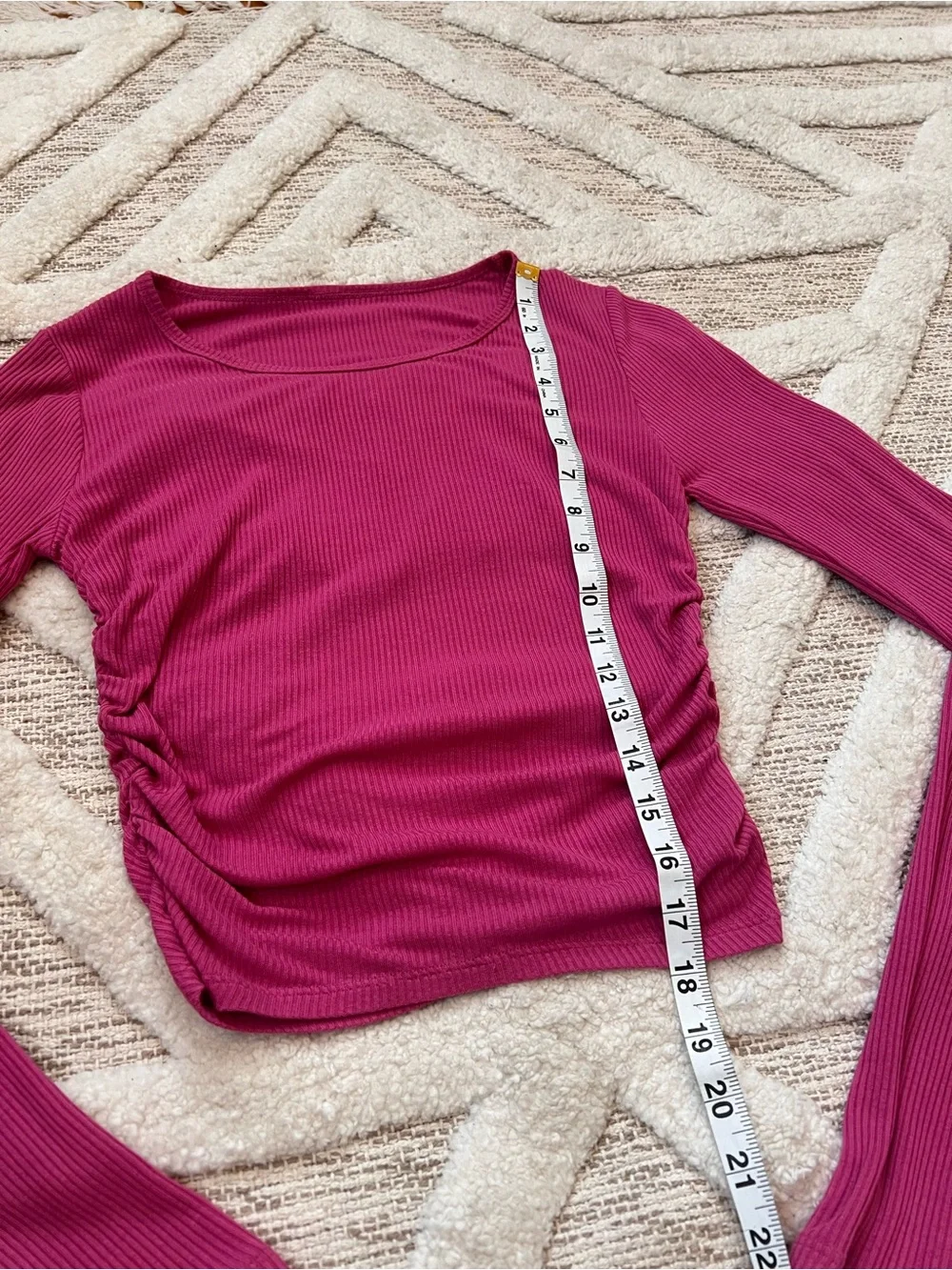 ALO Gather Ribbed Long Sleeve Crop Top Raspberry Magenta Small - Picture 5 of 5